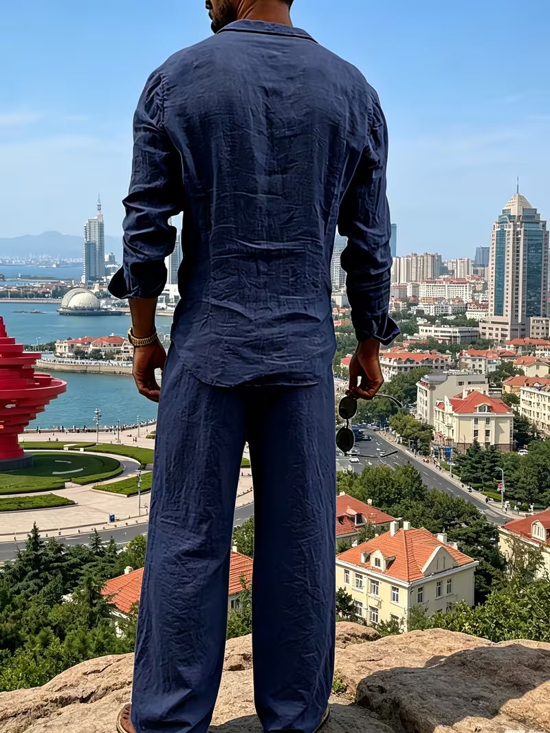 Conjunto de camisa e calças