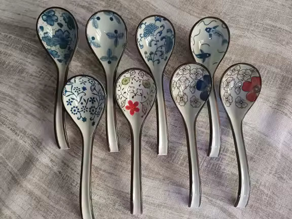 Set of spoons