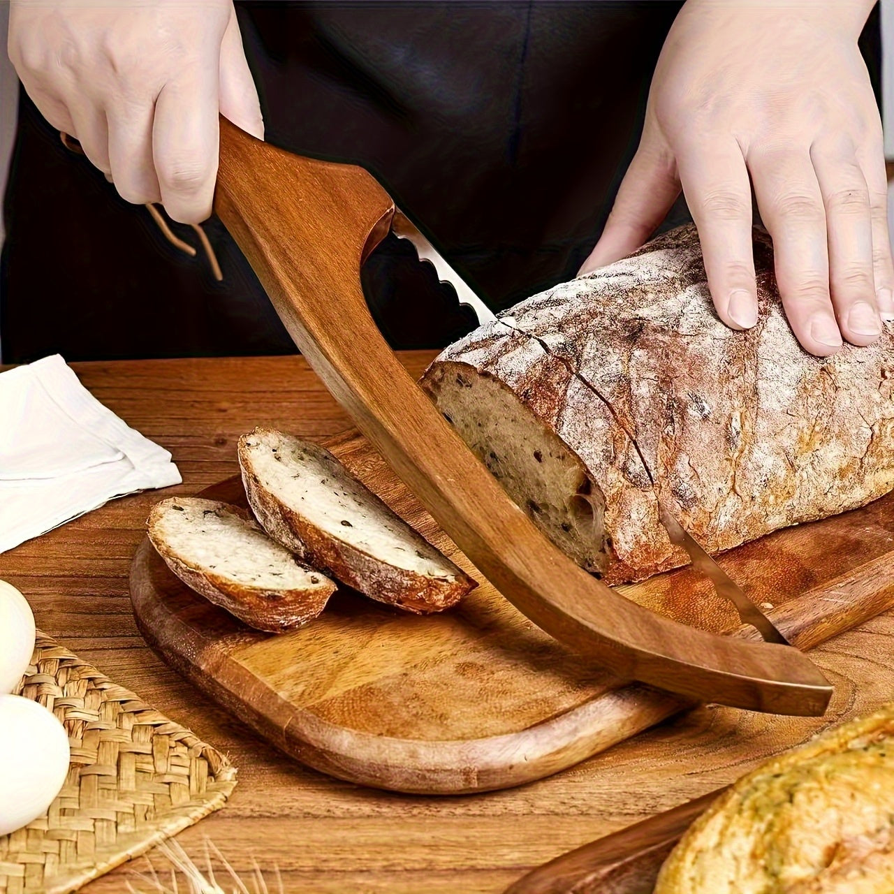Faco de Po Premium com Cabo Ergonmico  Lmina Ajustvel para Cortes Uniformes Ideal para Pes Artesanais e Pastelaria em Cozinhas Rsticas Design em Madeira Natural